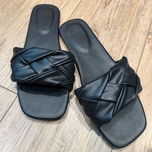GAP Black Quilted Slide Sandals